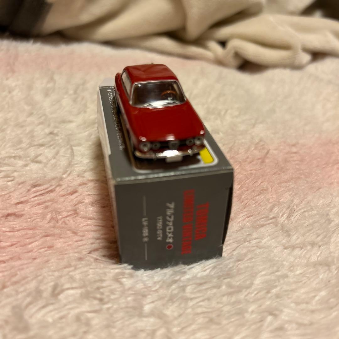 トミカリミテッドヴィンテージ LV-155a アルファロメオ1750GTV