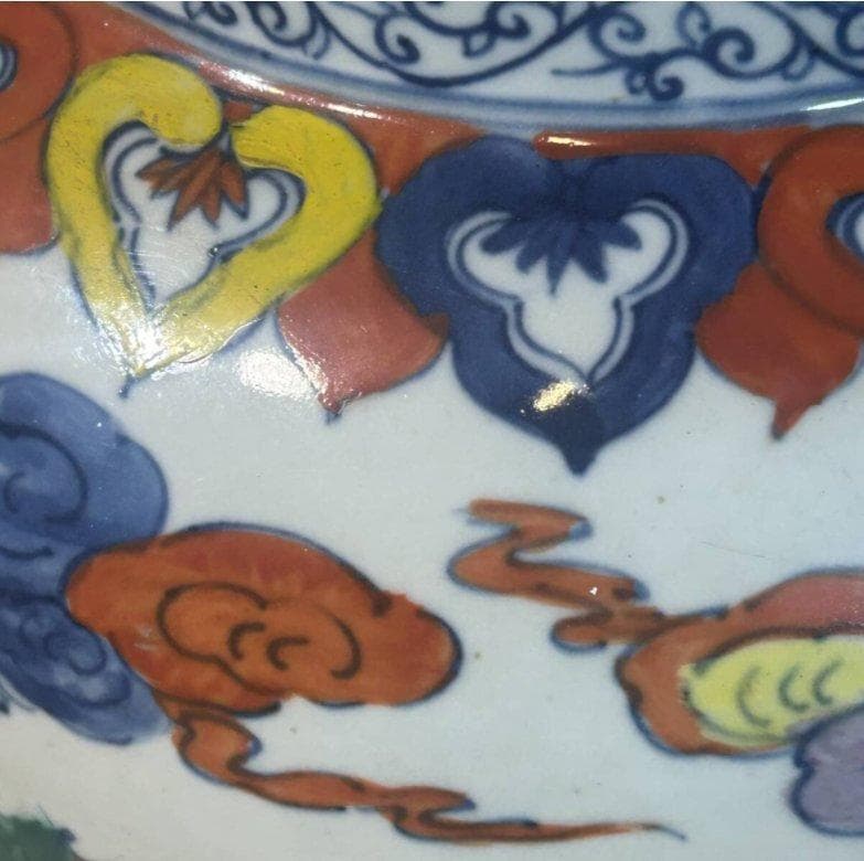 S8002　大明萬暦年制　五彩　人物図壺　中国古陶磁器　唐物　中国骨董品　壺