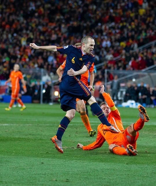 2010 スペイン代表 #6 イニエスタ Sサイズ ワールドカップ優勝