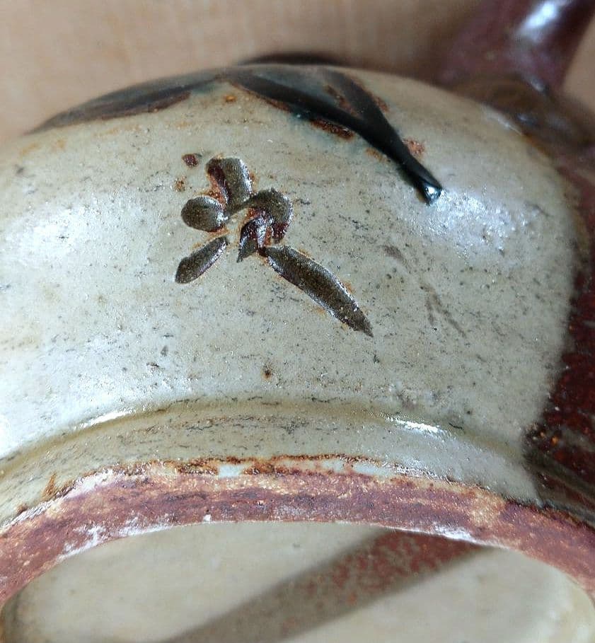 【本物保証】金城次郎 壷屋焼 カラカラ(笑う魚,魚文) 共箱 栞 人間国宝 美品