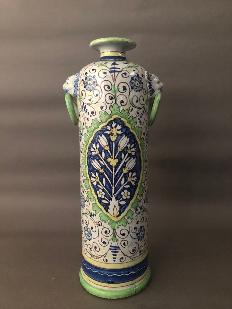 イタリア陶器　花瓶