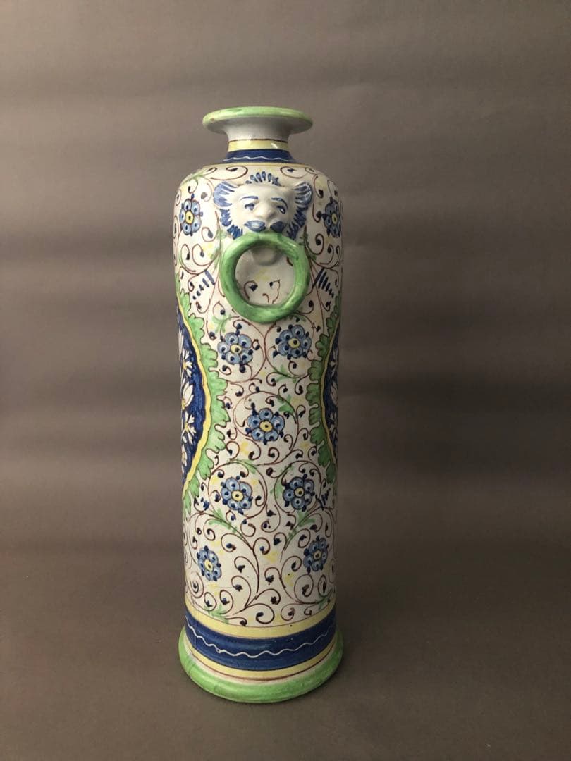 イタリア陶器　花瓶