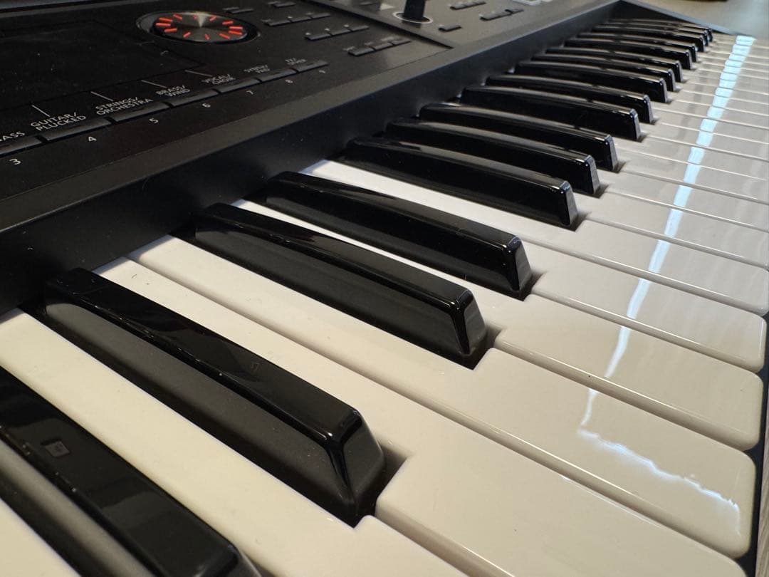 Roland FA-06 シンセサイザー