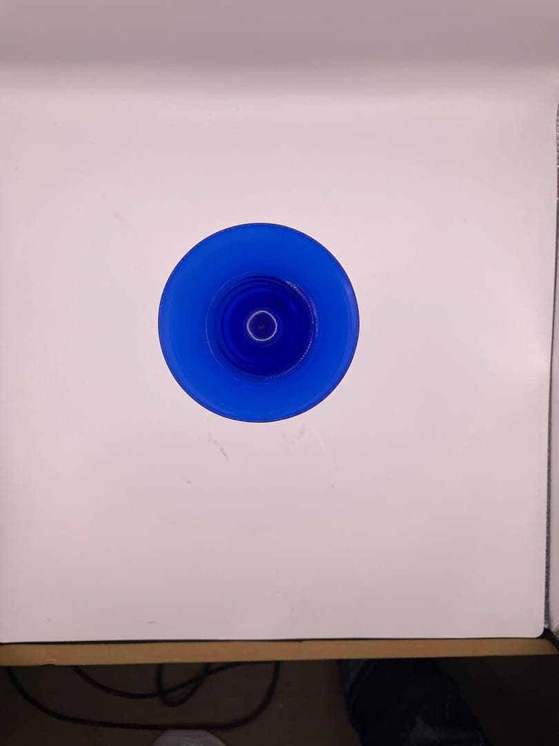 青色ガラス製フルート型グラス