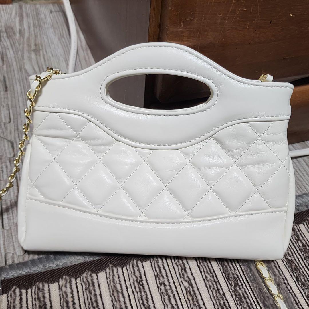 CHANEL　ハンドバッグ　ショルダーバッグ　白
