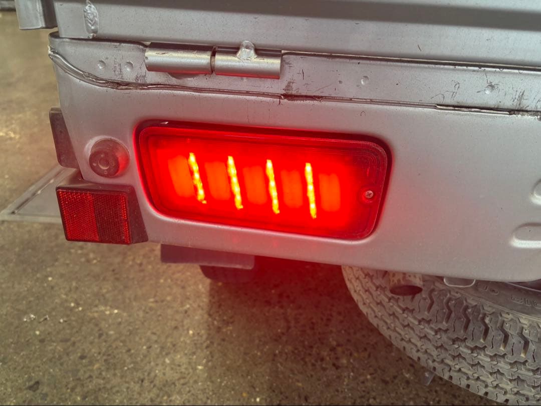 ダイハツ　ハイゼット　トラック　LEDテールレンズ　Valenti