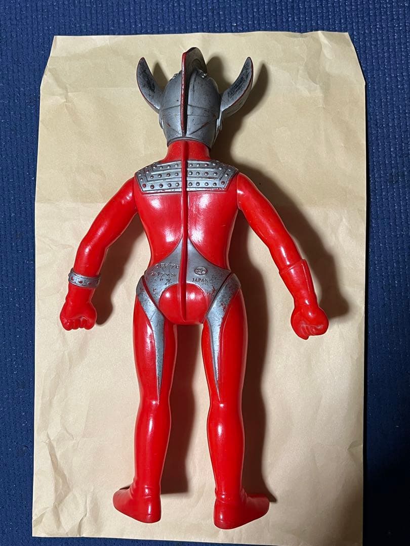 ウルトラマンタロウ　フィギュア