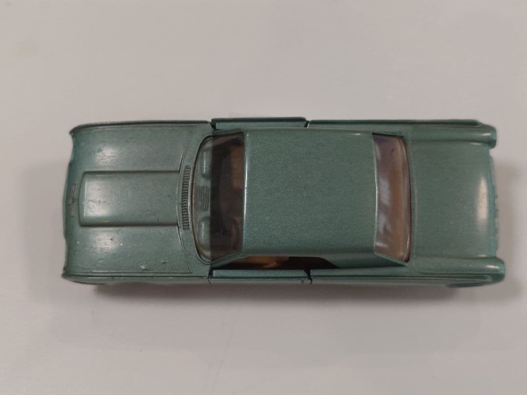 ミニカー SOLIDO REF 128 FORD THUNDERBIRD