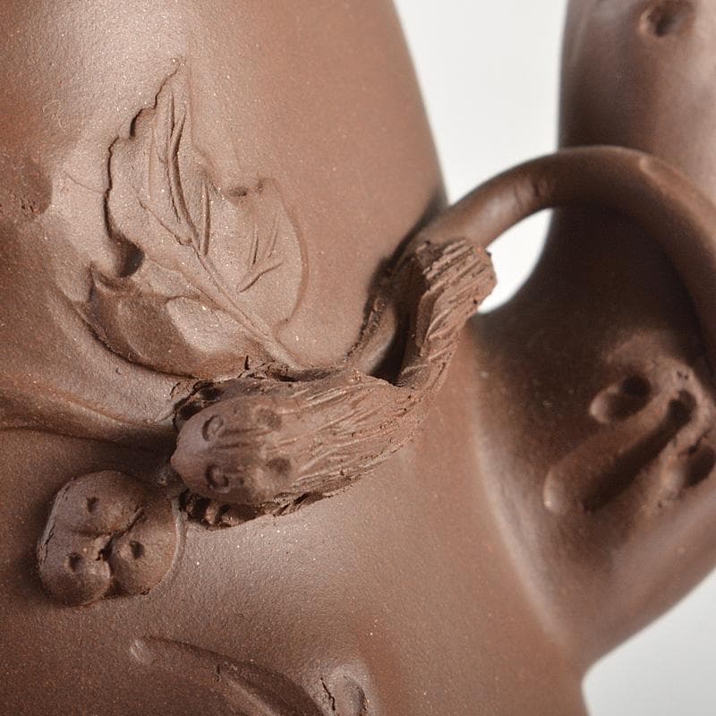 中国　紫砂　朱泥　栗鼠果実文　急須　茶壷　在銘　C　6411