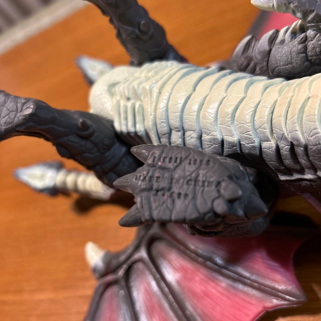 フィギュア デスギドラ　ゴジラシリーズ　全長約30cm