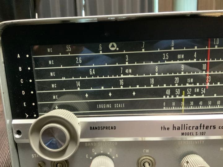 アンティーク、ハリフラクター真空管ラジオ受信機