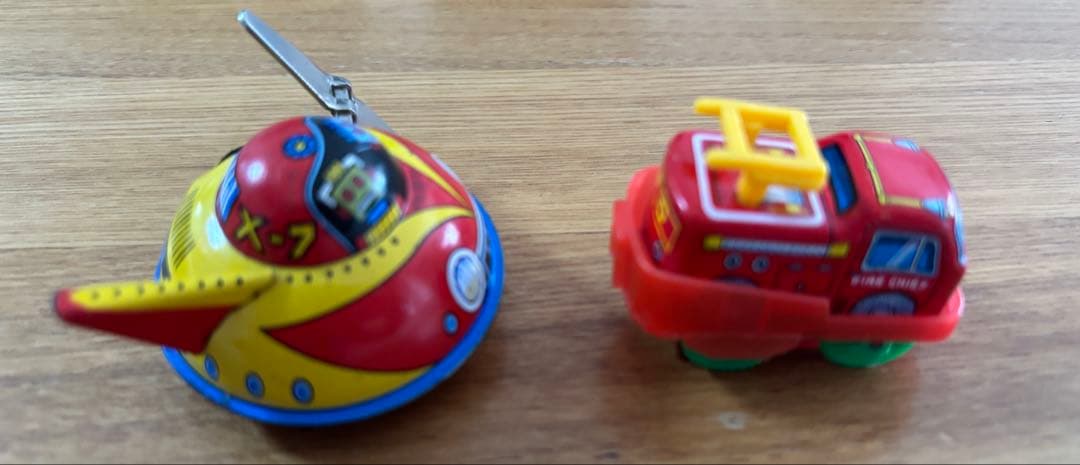 【匿名配送込】ブリキのおもちゃ　2個