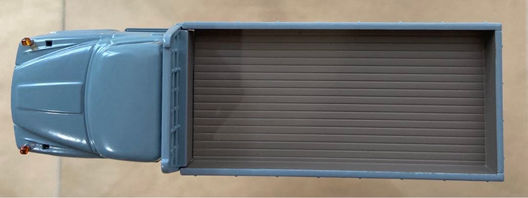 トミカリミテッドビンテージLV-73aニッサンディーゼル680型高床平荷台