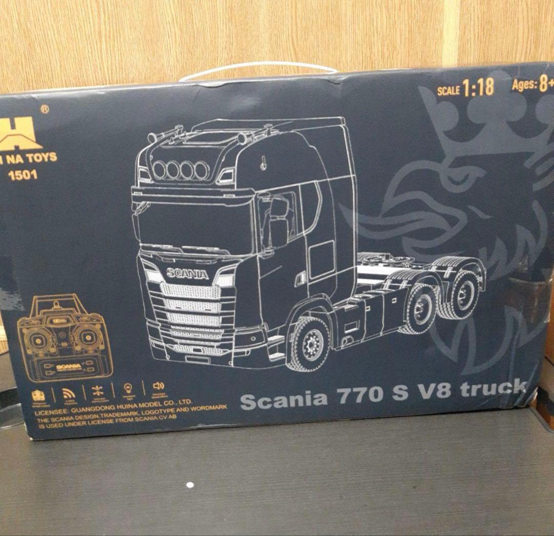 スカニア 770S V8 ヘッド本体＋トレーラーセット 1/18 グレー