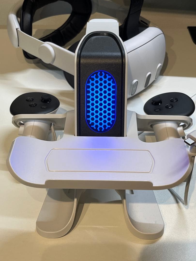  quest3保証書付　動作確認済　本体＋アクセサリー3点