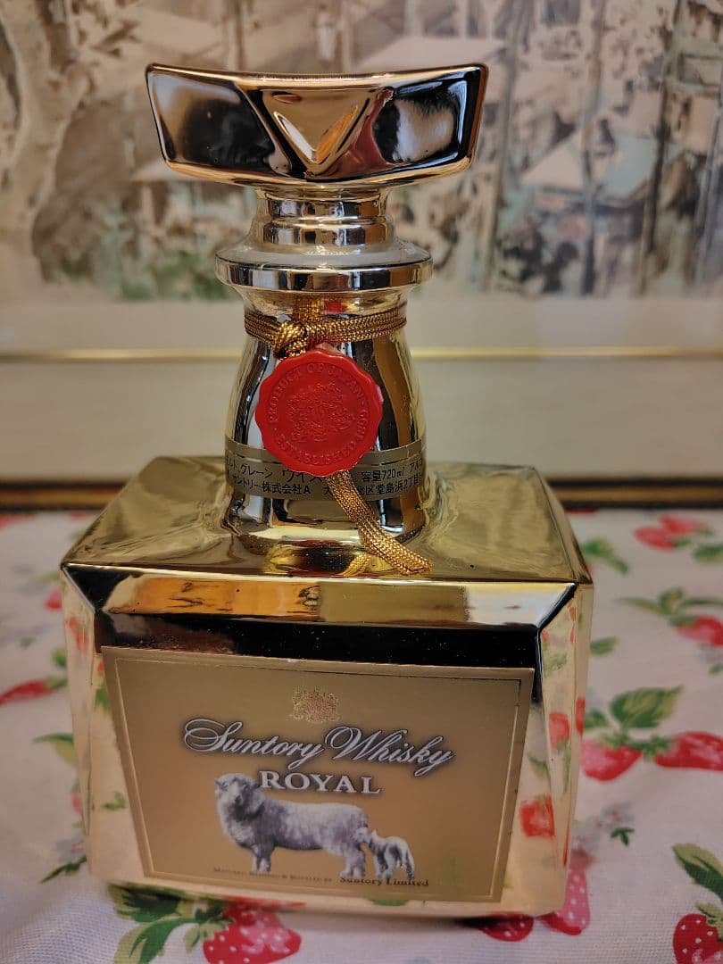 美品　サントリー　ローヤル　古酒　ゴールドラベル　干支　羊　モデル　記念ボトル