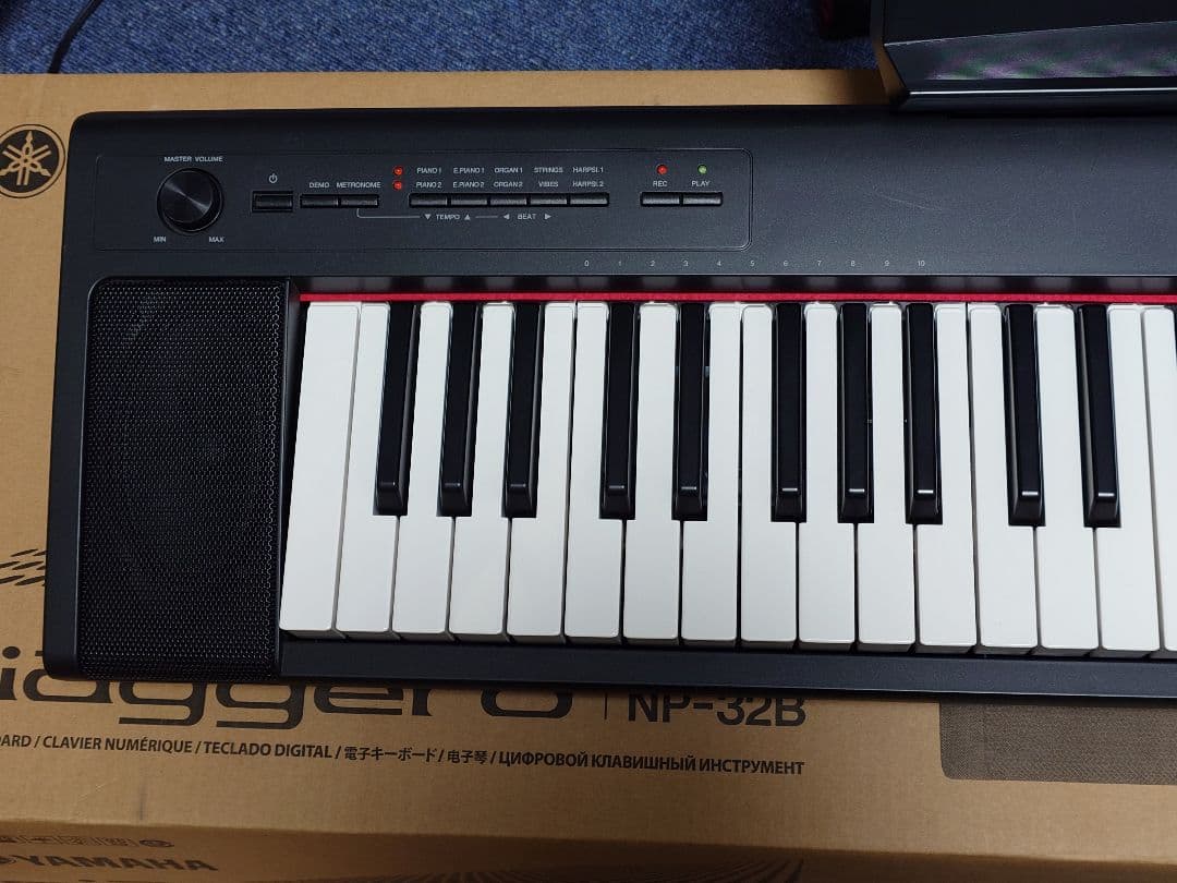YAMAHA Piaggero NP-32B（76鍵・ペダル付き）