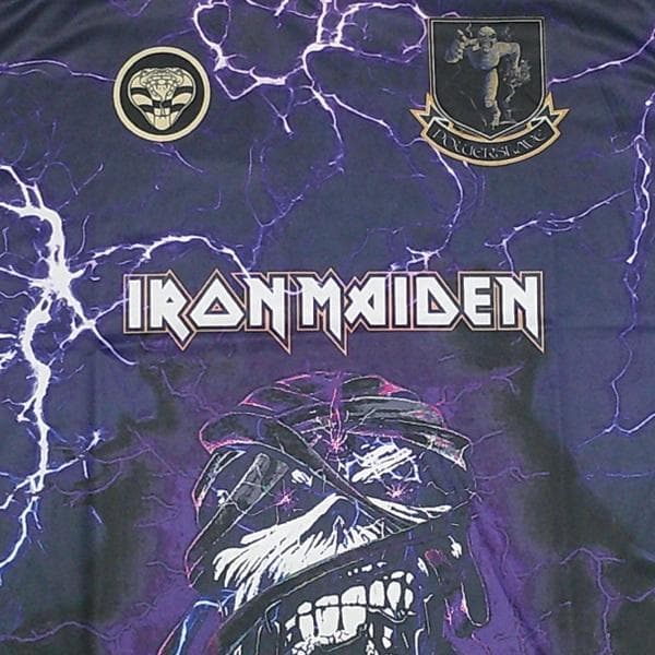 正規品/新品 IRON MAIDEN サッカーシャツ L