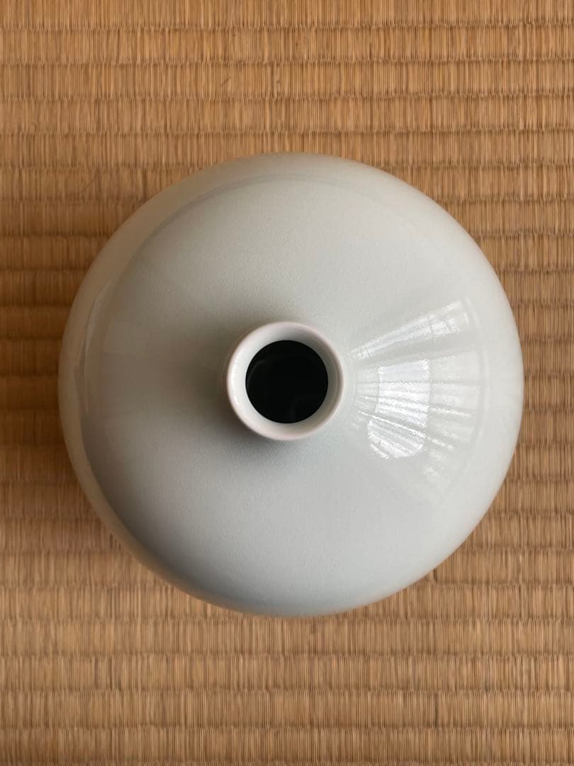 人間国宝　前田昭博　白磁壷　（共箱・共布・栞付き）