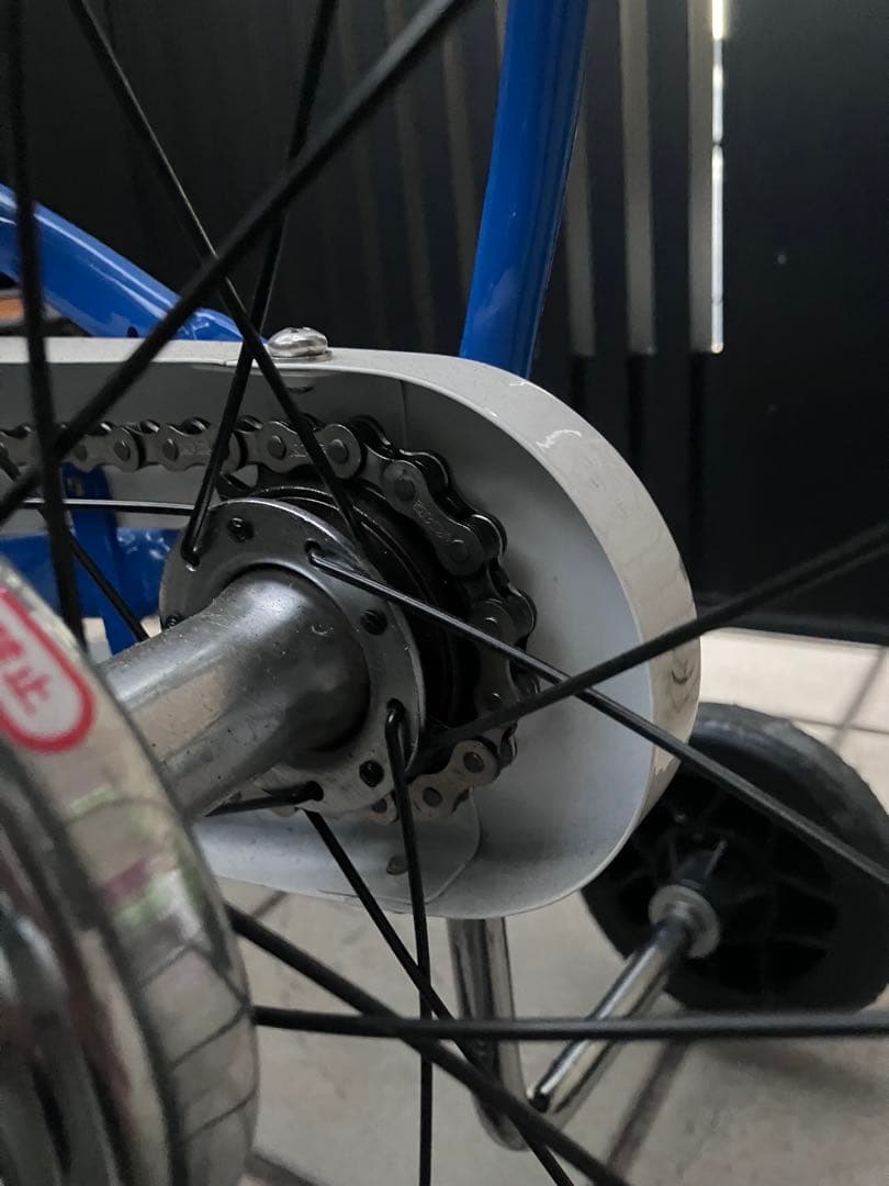 ヨッシーヘルメット付き　コマ有り　マリオ　幼児用自転車　18インチ