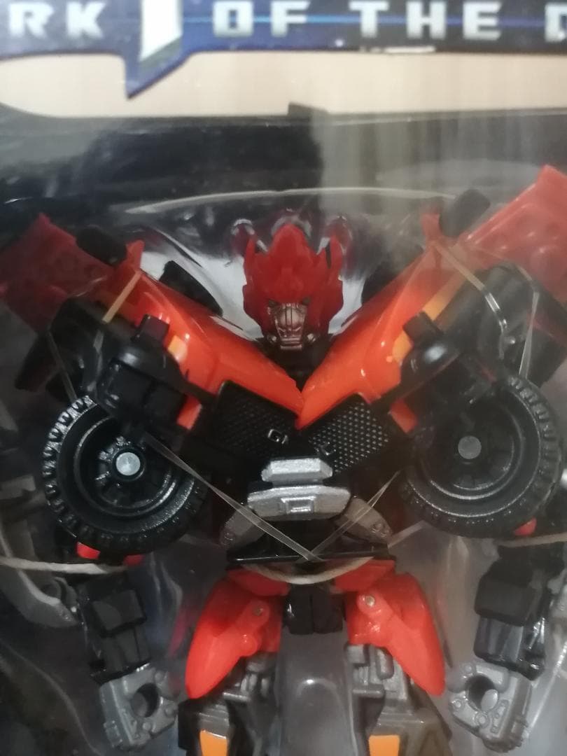 トランスフォーマー　アイアンハイド