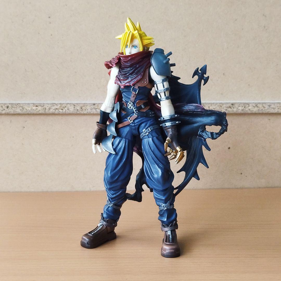 プレイアーツ クラウド キングダムハーツ ファイナルファンタジー