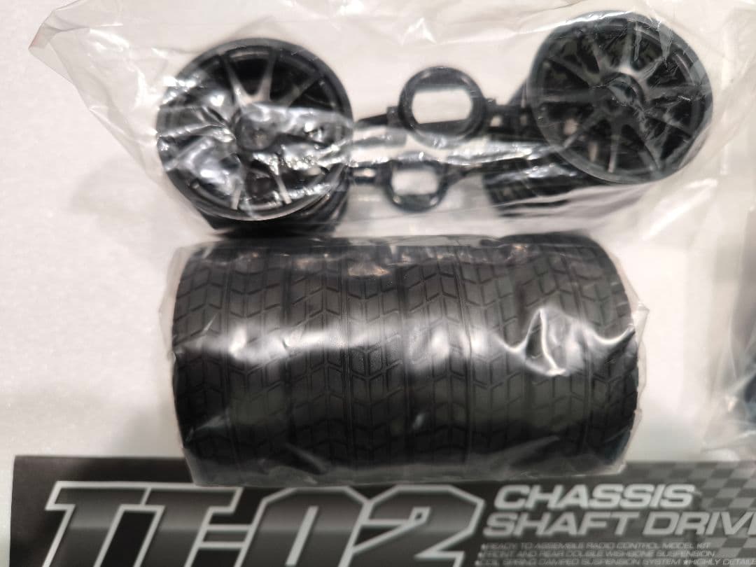 タミヤTT-02 トヨタGR 86　ドリフトタイヤ付き