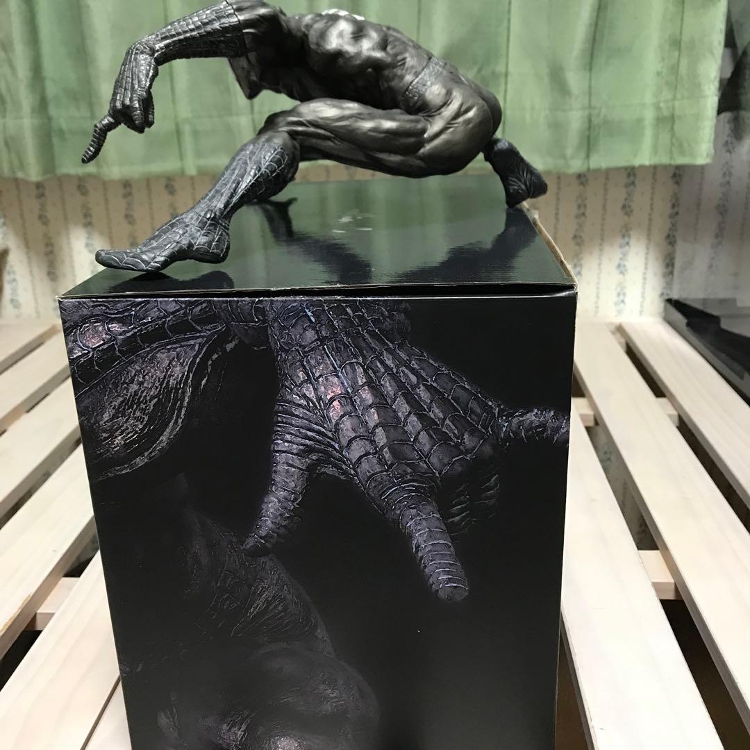 ソフビナル　スパイダーマン　白黒