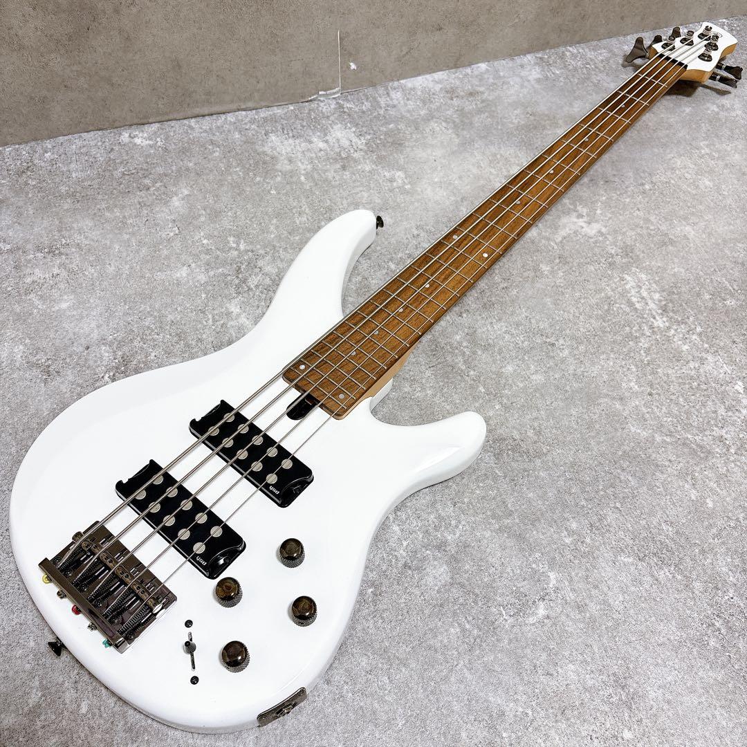 美品 YAMAHA ヤマハ TRBX305 5弦 エレキベース 白 アクティブ