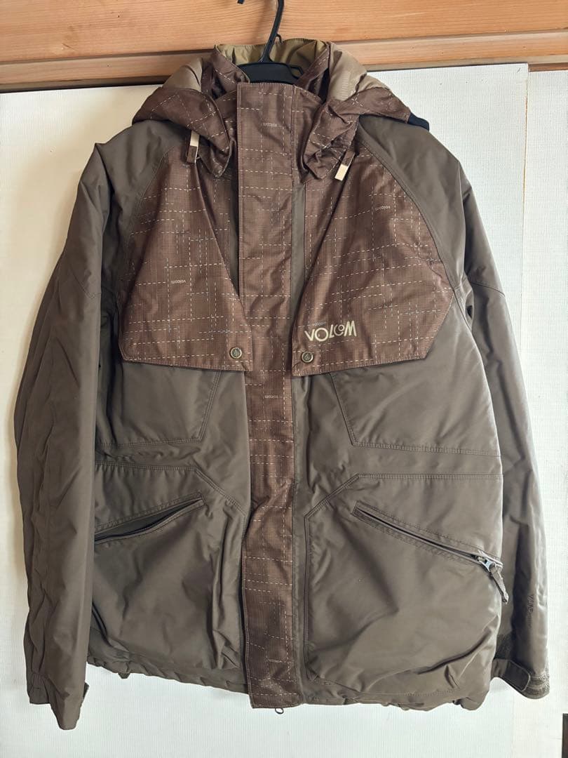 VOLCOM Vline スノーボードウェア Mサイズ 美品✨