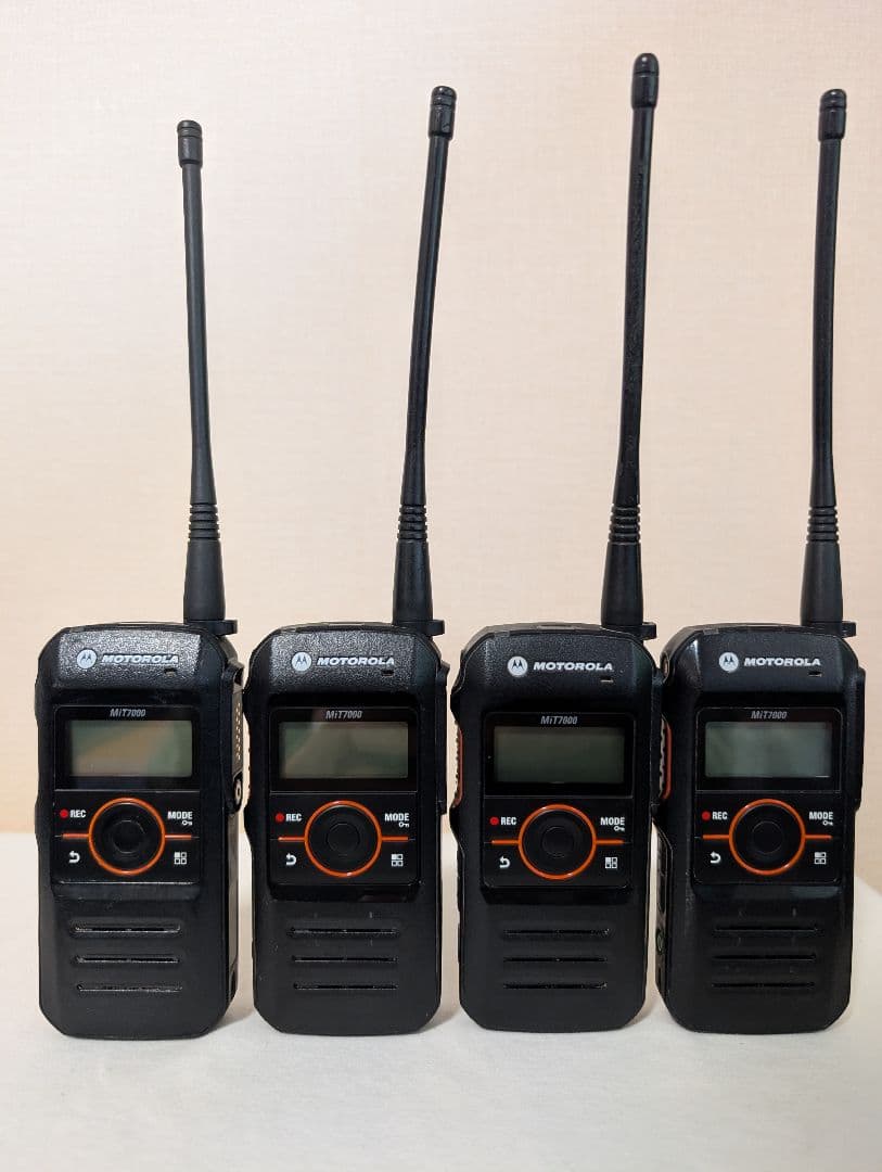 モトローラ デジタル簡易無線 免許局 トランシーバー MiT7000 4台セット