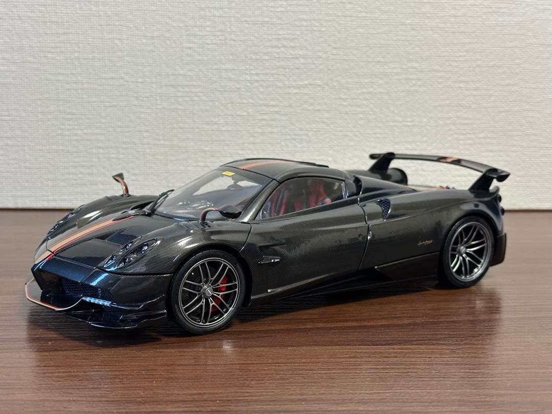 1/18 LCD Pagani Huayra パガーニウアイラBC Carbon