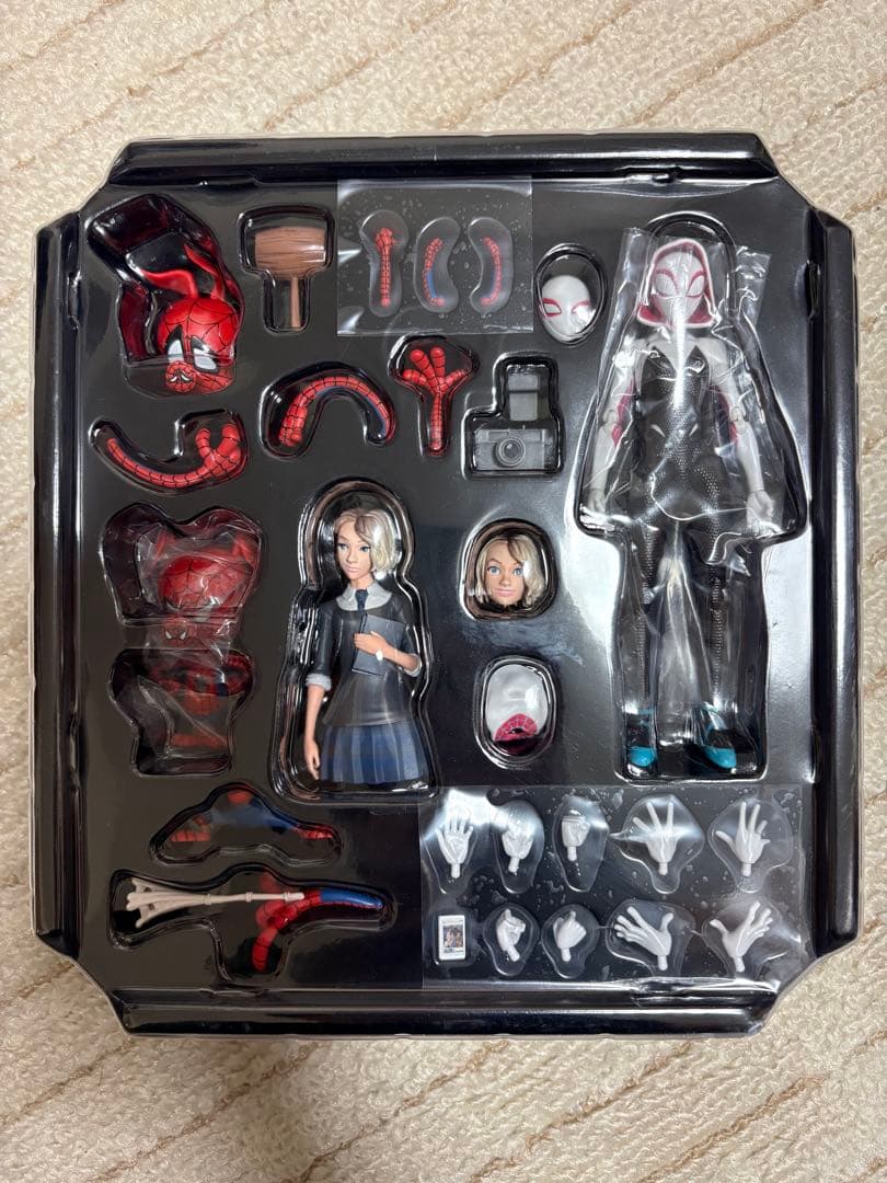 千値練 スパイダーグウェン