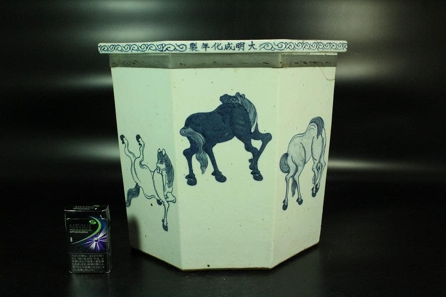 中国美術 青花 馬紋 八方器 高30cm 水屋鉢伝来 成化年製 款 K-A866