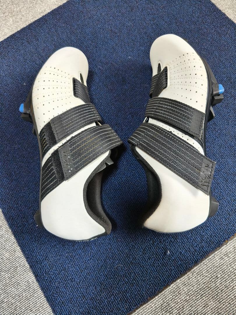 フィジーク TEMPO 白 42サイズ