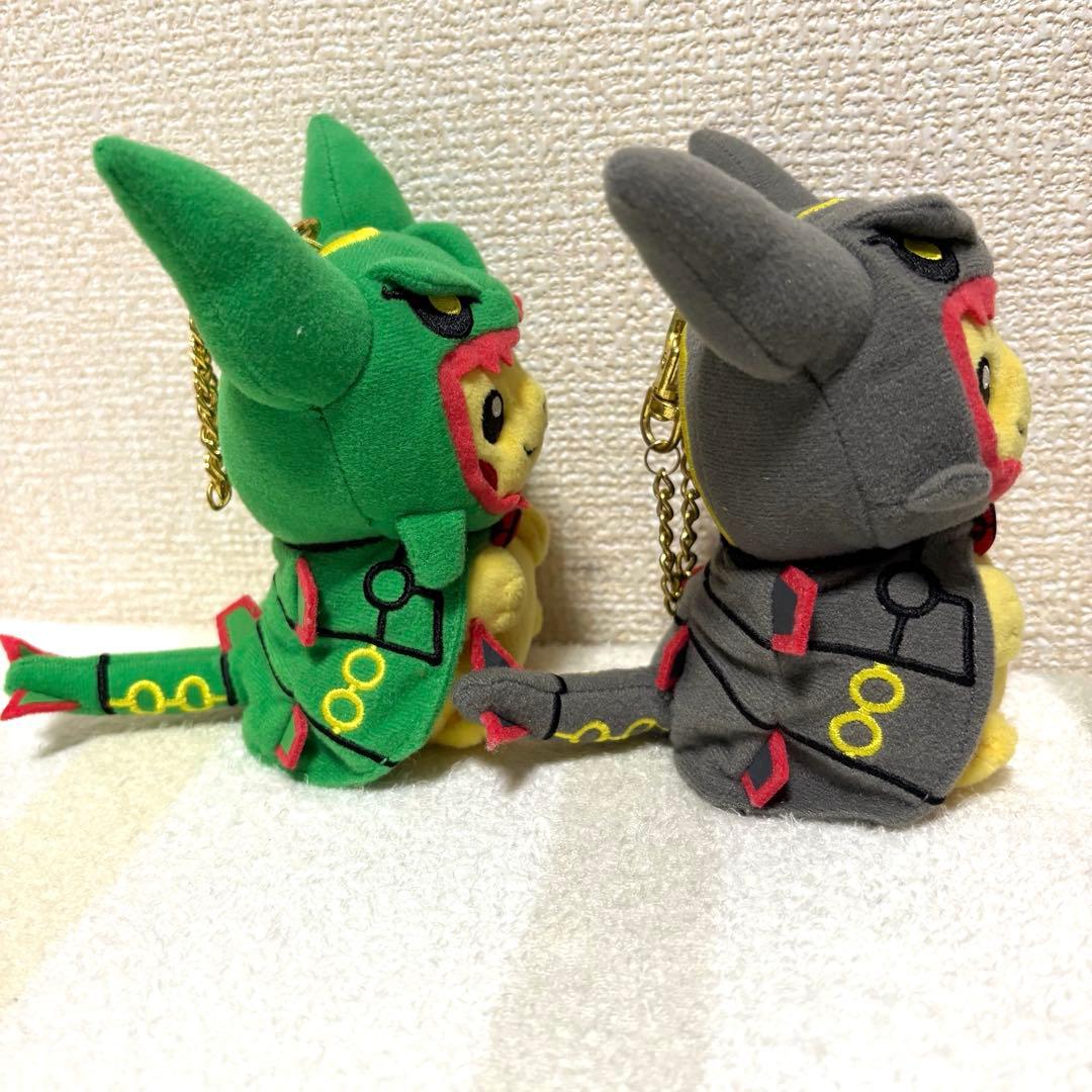 【希少】ポケモン　マスコット　ピカチュウ　レックウザ　ポンチョ　色違い