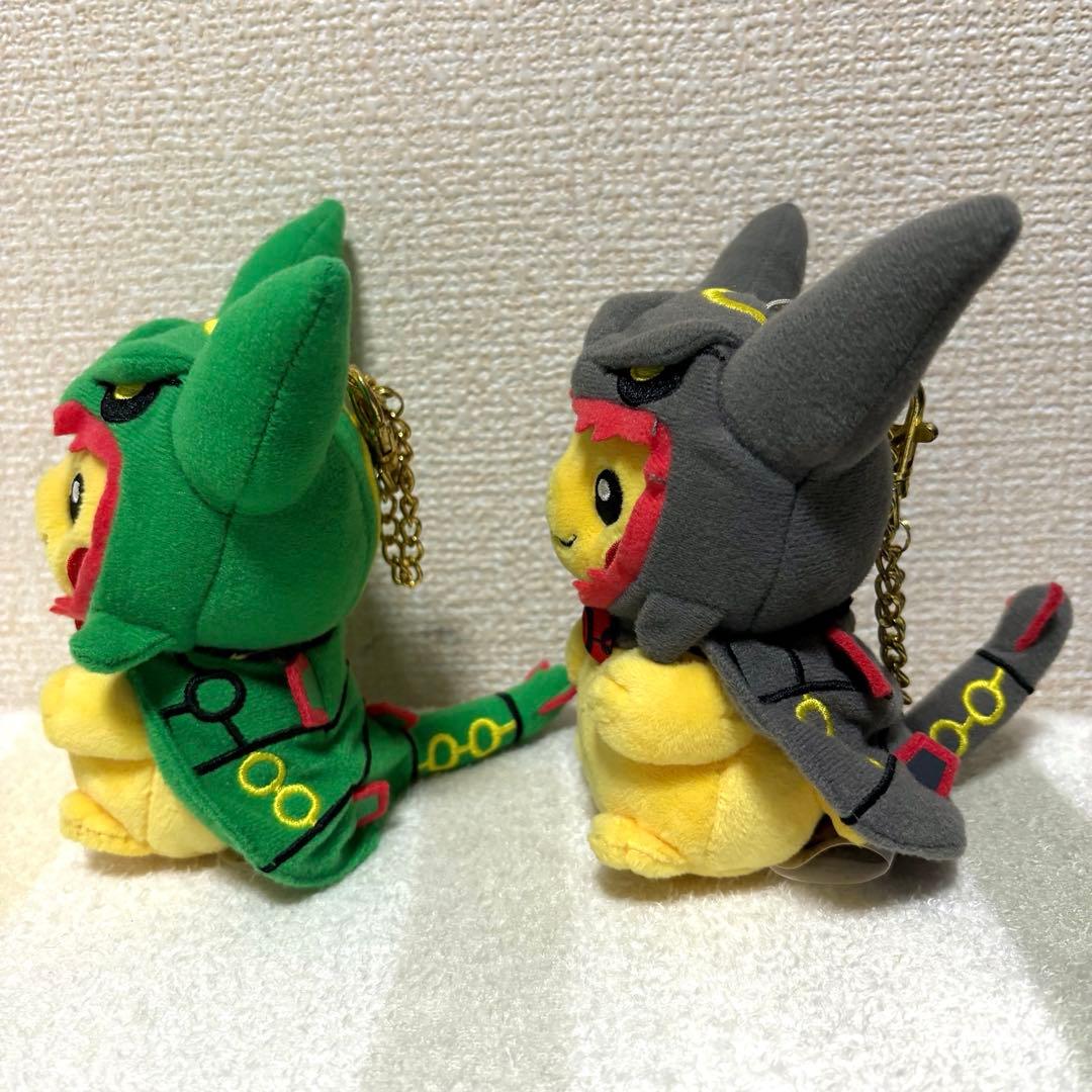 【希少】ポケモン　マスコット　ピカチュウ　レックウザ　ポンチョ　色違い