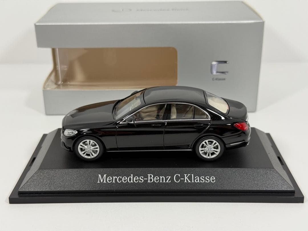 1/43 メルセデスベンツ W205 Cクラス ブラック