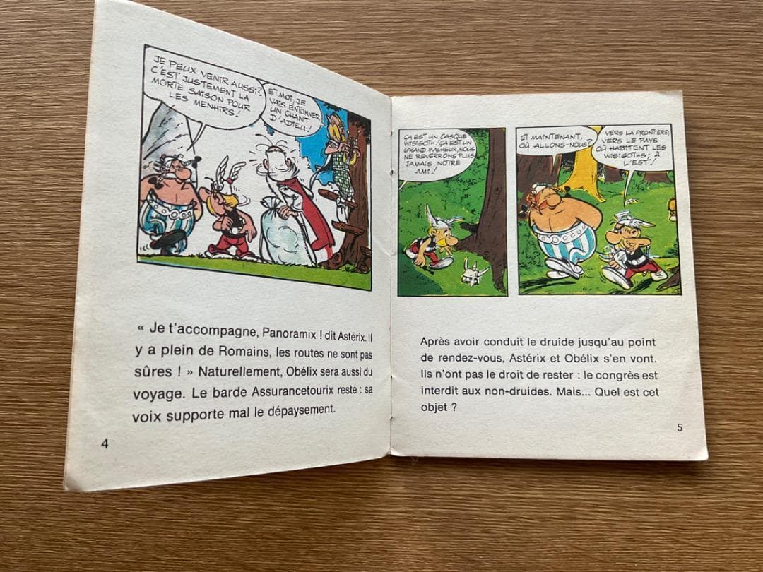 アステリックス・珍しいミニブック ★ フランス語・人形