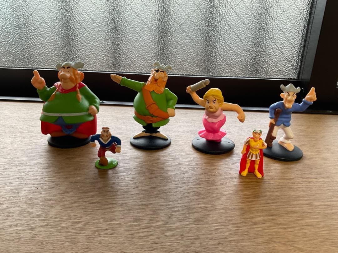 アステリックス・珍しいミニブック ★ フランス語・人形