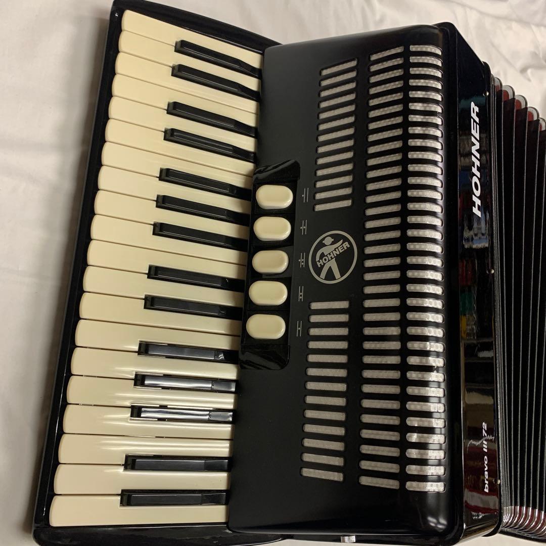 Hohner Bravo III 72 アコーディオン　 34鍵 72ベース