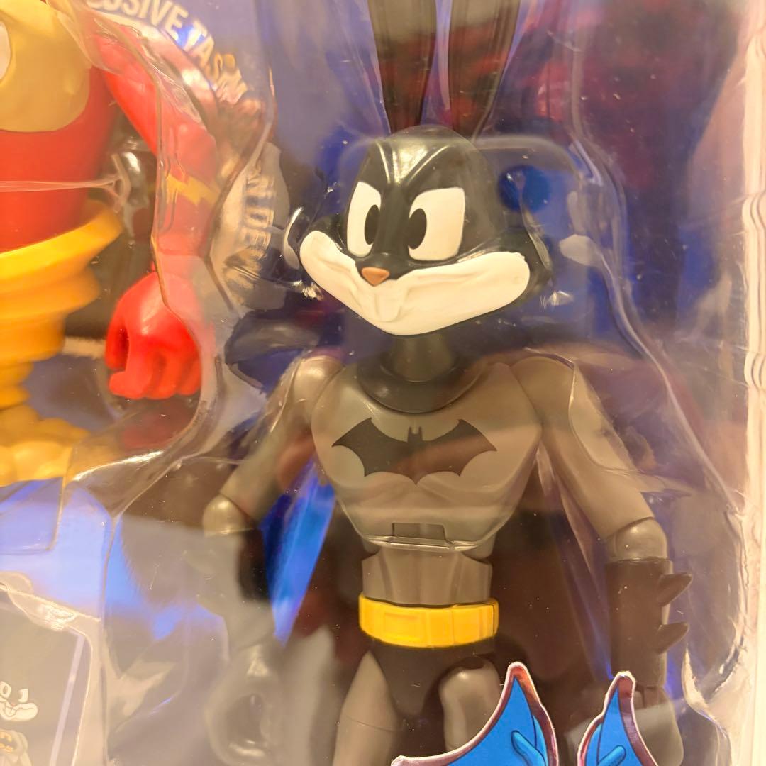 【日本未発売】ワーナー100周年 ルーニー・テューンズ DCコラボフィギュア