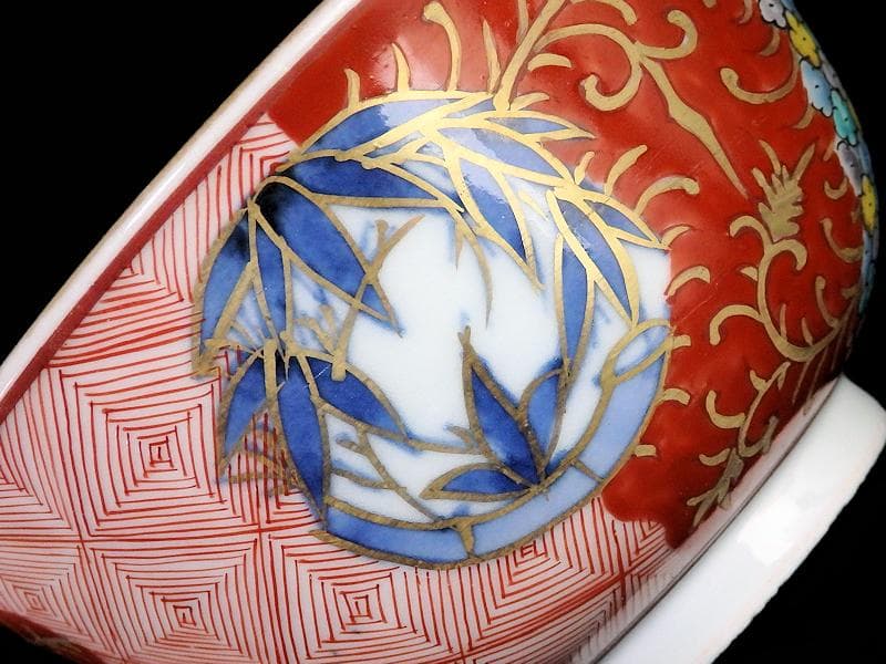 古伊万里　紗綾形紋に金唐草　丸紋に松竹梅の図　大振蓋茶碗　E807AS-CNy