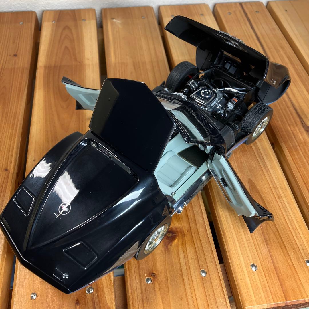 オートアート1/18 コルベット MANTA RAY'68 BLUE