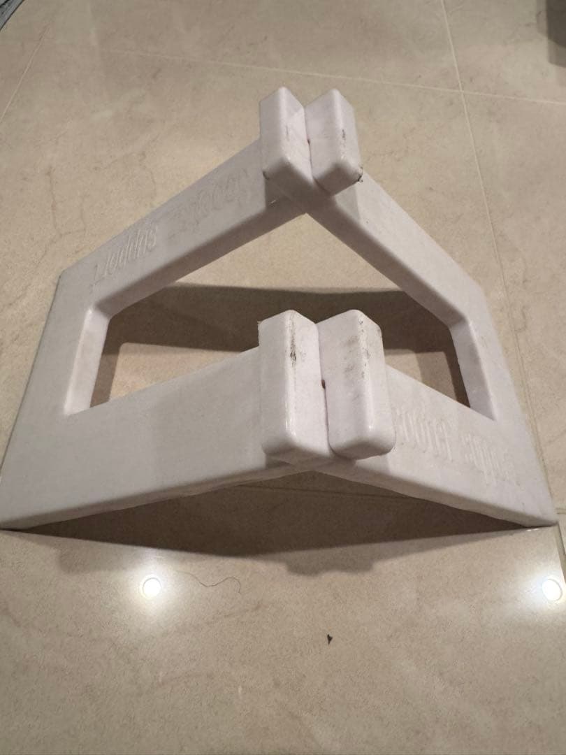 ストライダー スポーツタイプ　グリーン 12インチ　スタンド付