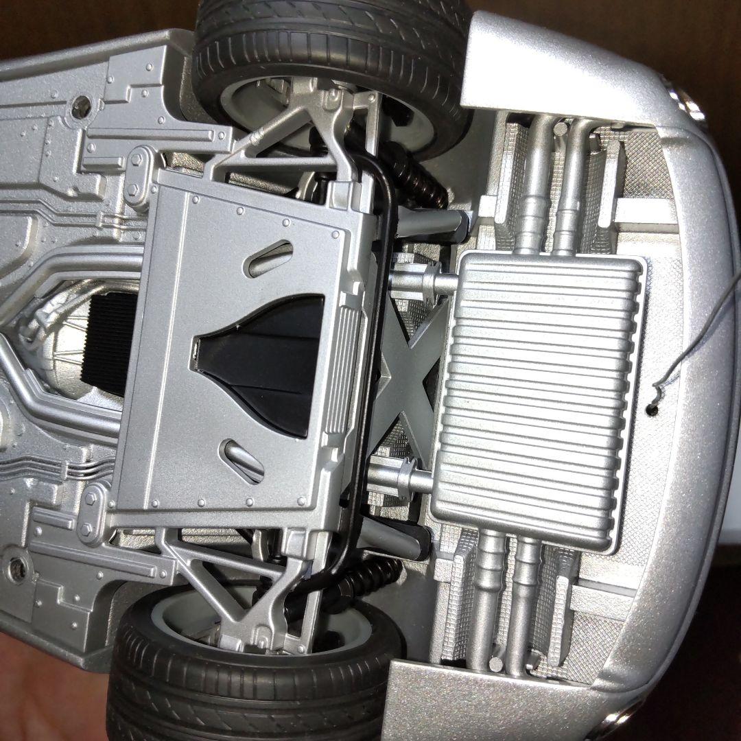 アストンマーティン ラピード シルバー 1/18 オートアート