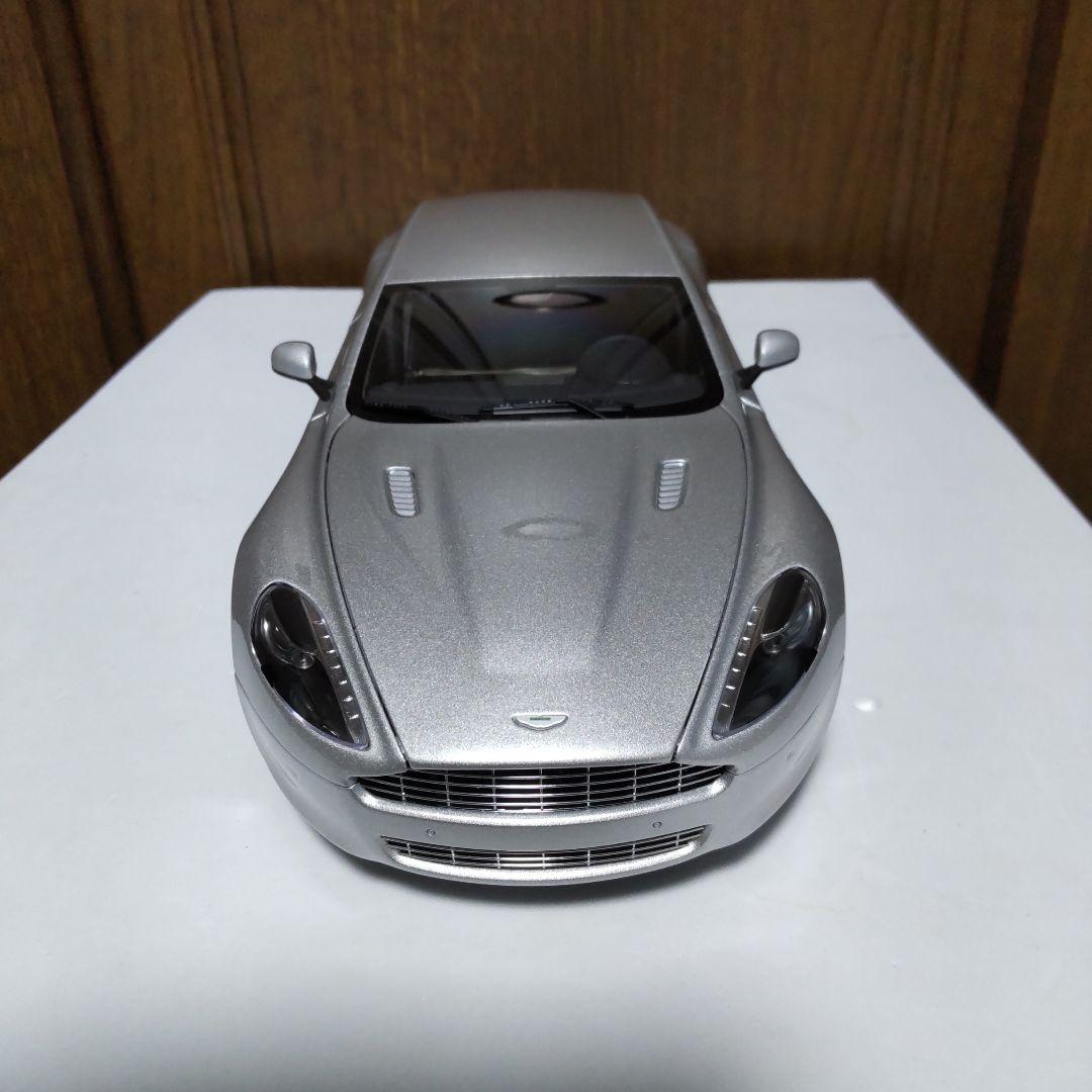 アストンマーティン ラピード シルバー 1/18 オートアート