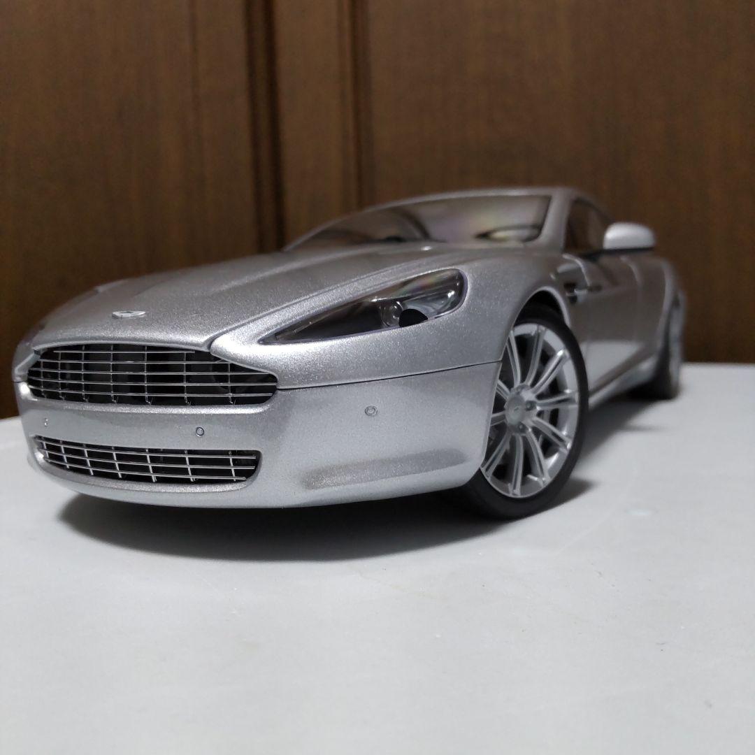 アストンマーティン ラピード シルバー 1/18 オートアート