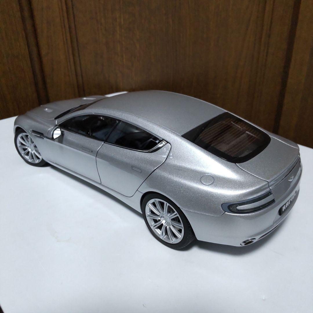 アストンマーティン ラピード シルバー 1/18 オートアート
