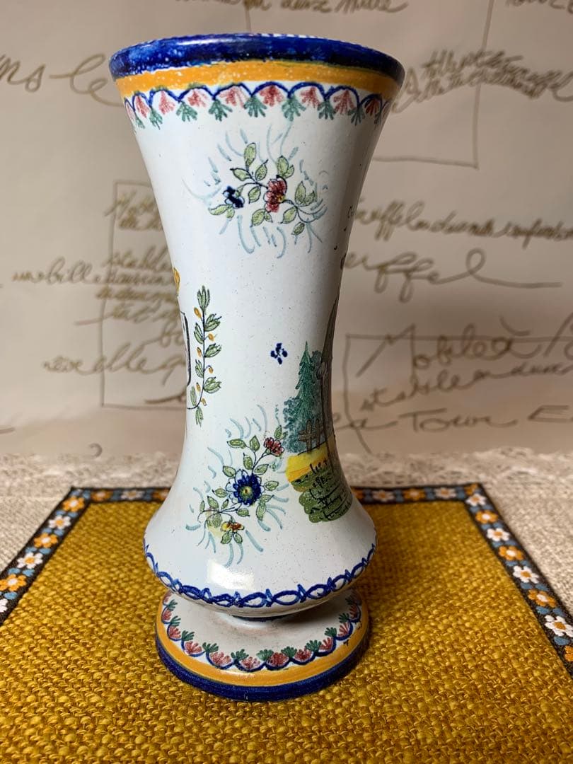 フランス製　アンティーク　上手に細かく描かれたコンカルノー街の絵が素敵な花瓶！